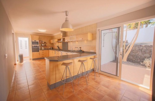 Conil Villa | Casa Conil with a private 25 meter heated pool and jacuzzi