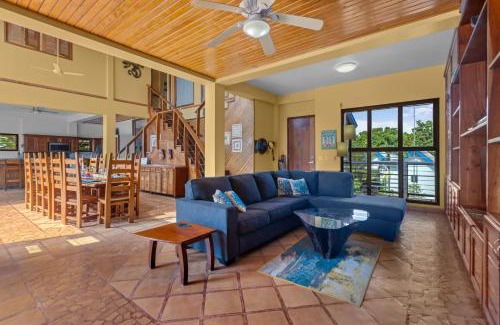 Caribbean Way House | Casa Corazón @ Eddie beach