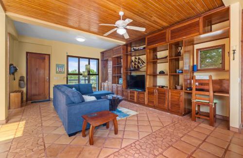 Caribbean Way House | Casa Corazón @ Eddie beach