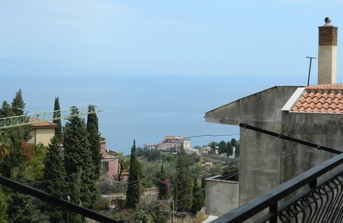 Taormina House | Casa Corvaja 2 - At 300 meters from the center/private parking space