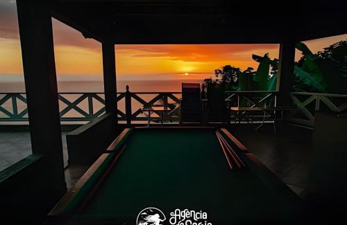 Praia de Borrifos House | Casa costeira com vista e área gourmet no Borrifos