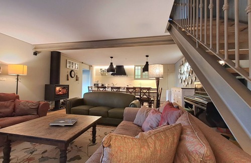 Paredes de Coura Villa | Casa Coura - Five Bedroom Villa, Sleeps 10