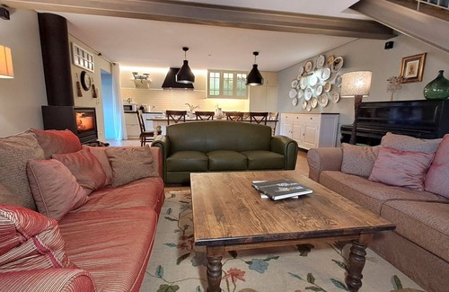 Paredes de Coura Villa | Casa Coura - Five Bedroom Villa, Sleeps 10