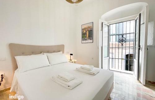 Ayamonte House | Casa Cristóbal Colón habitaciones con vistas a Semana Santa y Fiestas