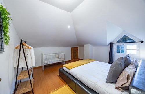 Santana Apartment | Casa da Achada by YOUR KEY