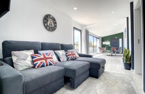 Campo de Baixo House | Casa da Figueira by AH