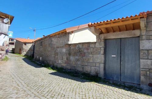 Montalegre House | Casa da Pipela
