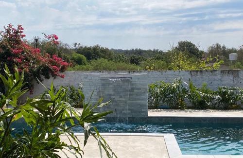 Foz do Iguacu Bed & Breakfast | Casa de Campo - 15 Minutos das Cataratas e Aeroporto - Piscina com água salgada e muito espaço ao ar livre
