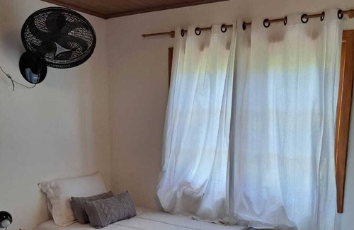 Igatu Cottage | Casa de Campo Super Aconchegante, Moderna com Varanda, 2/4 c/ Suíte