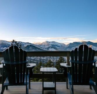 Windcliff Estates House | Casa de Cristal-Epic Views-HotTub-Sauna-Sleeps 10-Luxury Linens-Stocked Kitchen