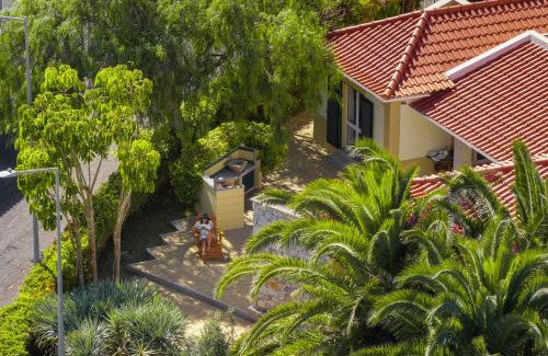 Pedras Pretas House | Casa de Férias by An Island Apart