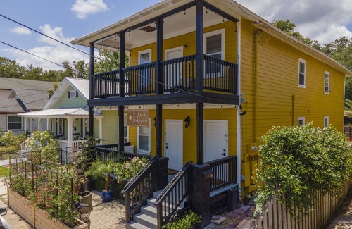 Downtown Historic District House | Casa De Hernandez-Boutique Hotel-Hierro-Luxe Queen