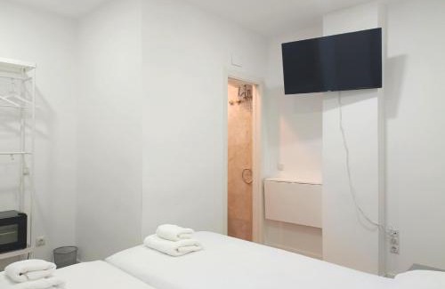 San Fermin House | Casa de Huéspedes 12 Octubre Rooms