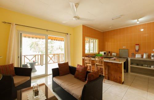 La Digue House | Casa De Leela Self Catering Guest House