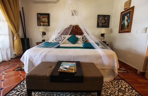 Punta de Mita Hotel | Casa de Mita . Quiet, Secluded, Fabulously Appointed and Over the Top Service!