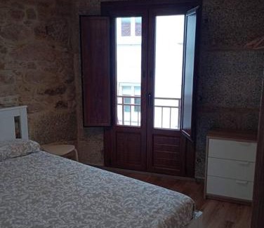 Dean Pequeno House | Casa de piedra céntrica.