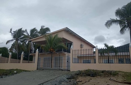 Tumba Vieja House | Casa de Playa Bonita - 2nd Floor Suite with Balcony