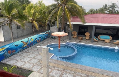 San Luis Talpa Villa | Casa de Playa los Almendros