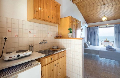 Dafnata Bed & Breakfast | Casa dei Venti - Cozy Double Sea View Room