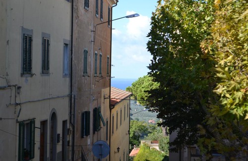 Castagneto Carducci Apartment | Casa del Popolo 3