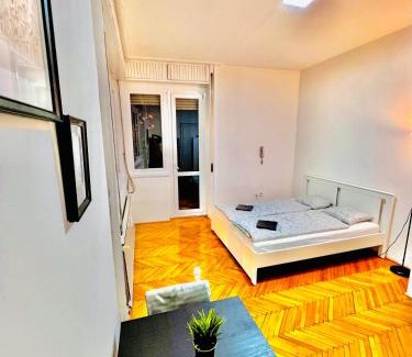 Belso-Ferencvaros House | CASA DEL RÍO