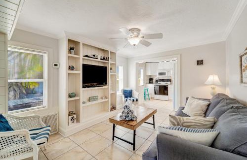 Bradenton Beach Apartment | Casa Del Sol B