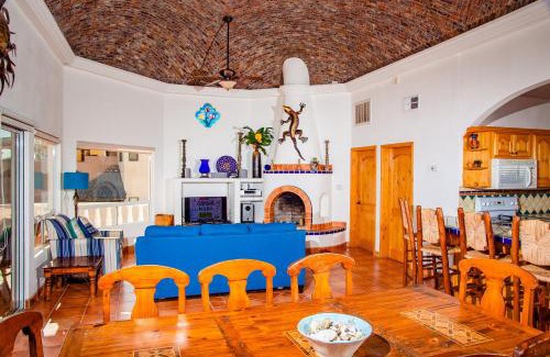 Las Conchas House | Casa del Sol by FMI Rentals
