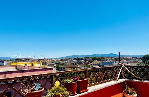 Prenestino-Centocelle Apartment | Casa del Vento - Panoramic Rooftop next to Metro C