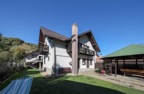 Moieciu House | Casa Dintre Vai
