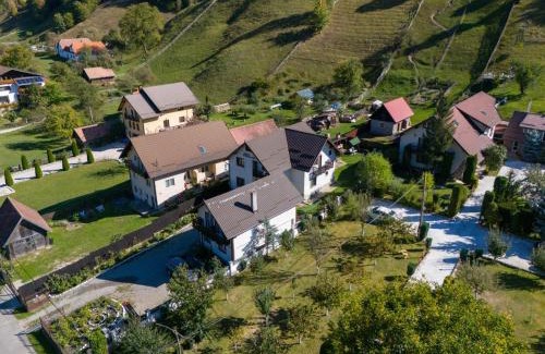 Moieciu House | Casa Dintre Vai
