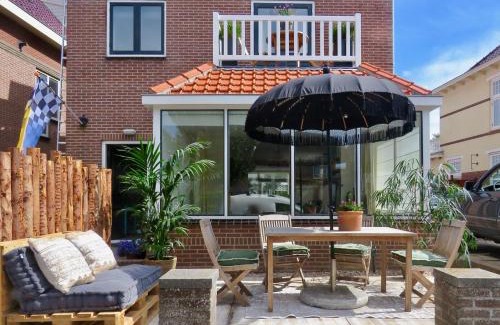 Zandvoort Apartment | Casa duna close to the beach, city centre, dunes and parking area