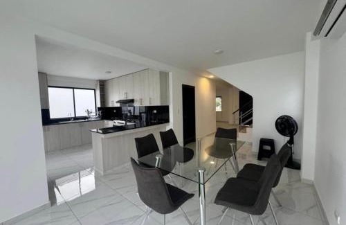 Samborondon House | Casa en Ciudad Celeste La brisa