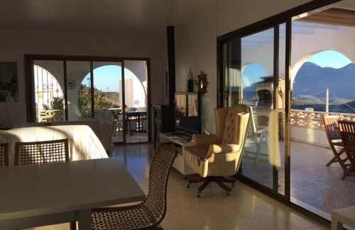 Presillas Bajas House | Casa en el valle de los Escullos