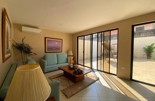 Samborondon Villa | Casa en Samborondón