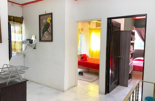 Azteca House | Casa entera con estacionamiento