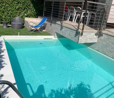 Moniga del Garda Apartment | Casa Eva con piscina privata