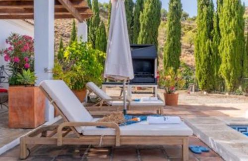 Canillas de Albaida Villa | Casa Eve - Beautiful Villa & Heated - Pool to Yourself