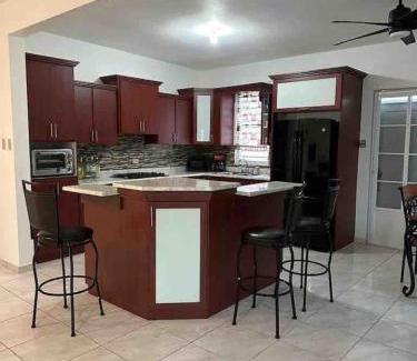 Atalaya House | Casa familiar en Rincon