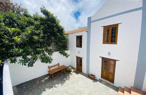Valverde House | CASA FILA