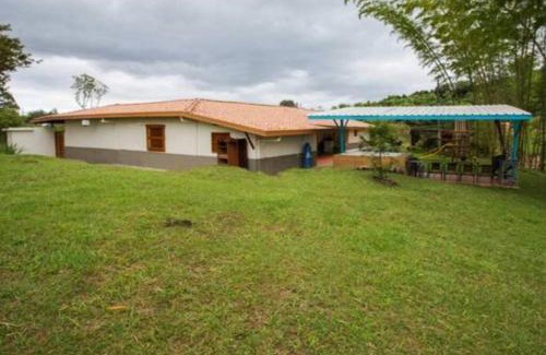 Marinilla Villa | Casa finca amplia y acogedora en Guatape