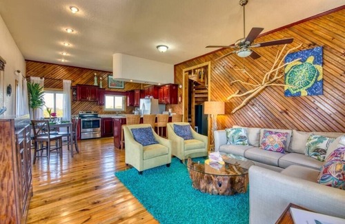 Jonesville House | Casa Grande, 4 Bedroom Home with Amazing Ocean Views