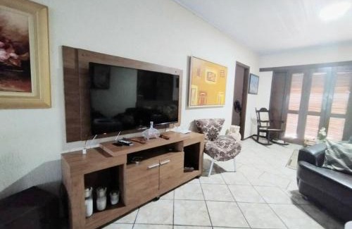 Praia de Leste House | Casa Grande on Quadra do Mar
