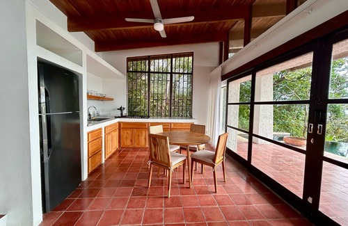 Santa Barbara House | Casa Hideaway - a tranquil retreat in central Guiones