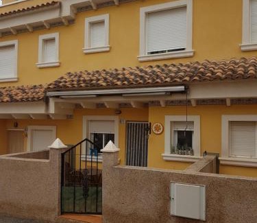 Castillo de Montemar House | Casa Horadada