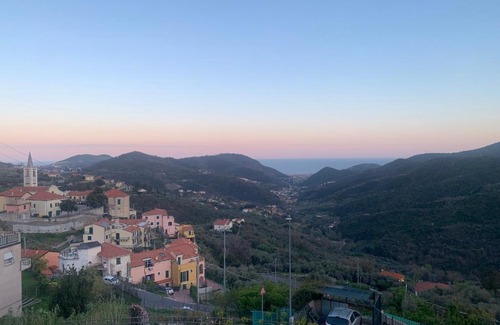 Magliolo Apartment | Casa indipendente su due livelli in Liguria-vista mare 6-7 Posti