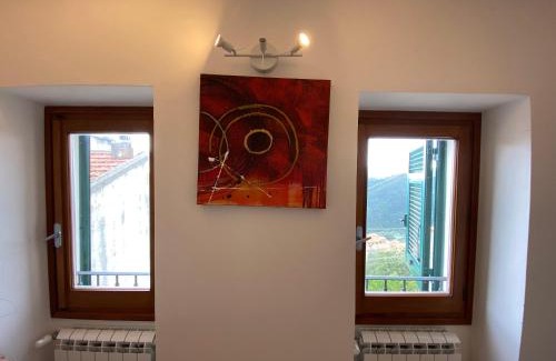 Magliolo Apartment | Casa indipendente su due livelli in Liguria-vista mare 6-7 Posti