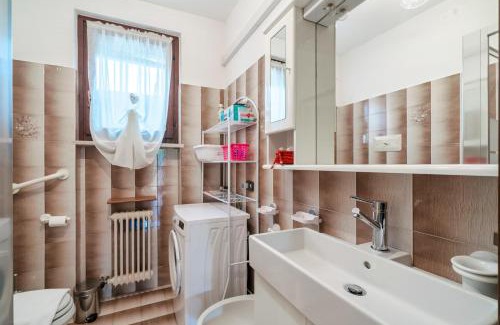 San Martino della Battaglia Apartment | Casa Maria - trilocale con patio, garage e WiFi