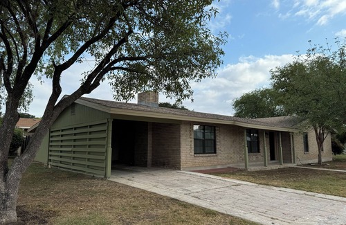Eagle Pass House | Casa Itzel - 4 bd/2 bath