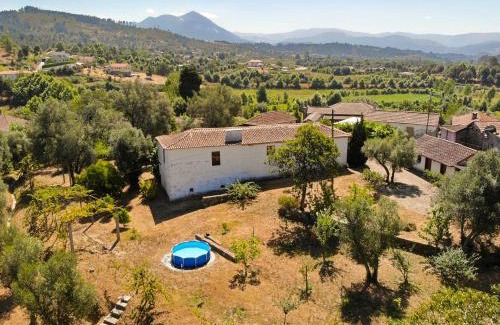 Molares House | Casa Lavoura em Requeixo