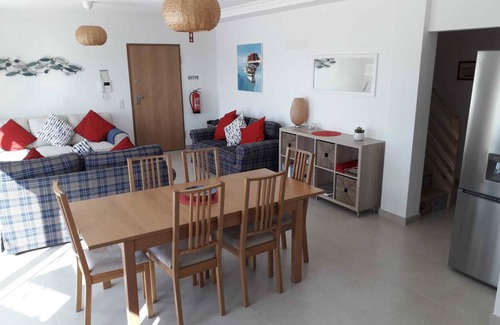 Salema Villa | Casa Lema - New Villa & Pool with sea view. Only 8 minutes walk to Salema Beach.